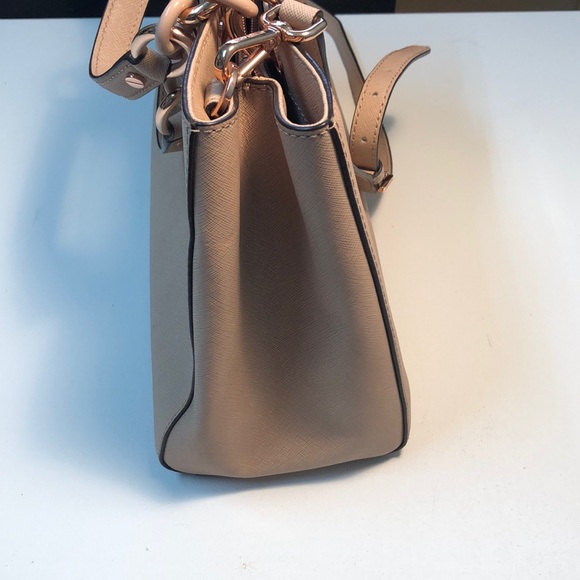 Michael Kors purse - Picture 4 of 8